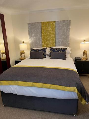 The Masons Arms Hotel Bridgend  Esterno foto