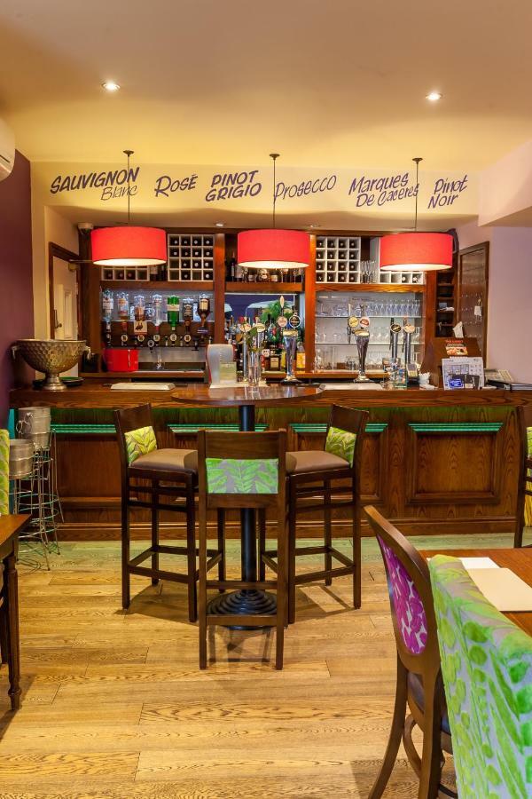 The Masons Arms Hotel Bridgend  Esterno foto