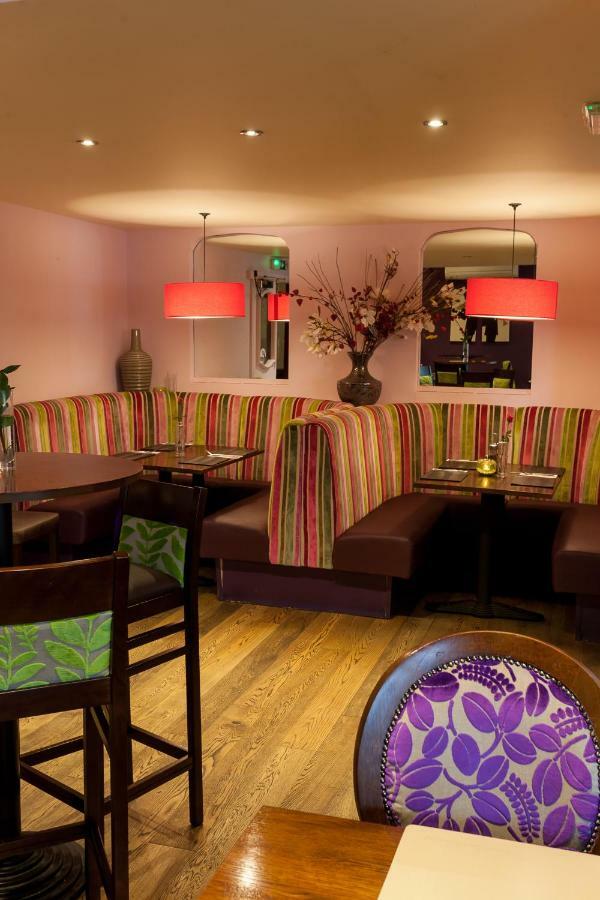 The Masons Arms Hotel Bridgend  Esterno foto